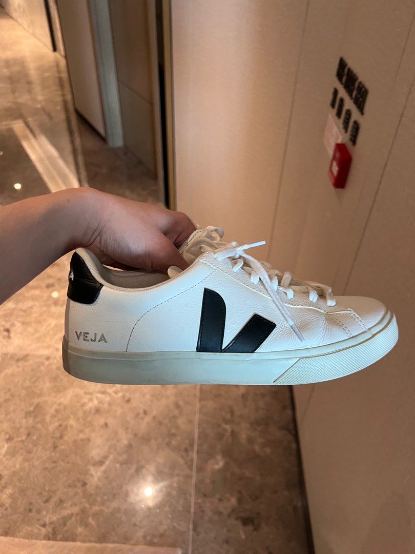 Veja black v1 store