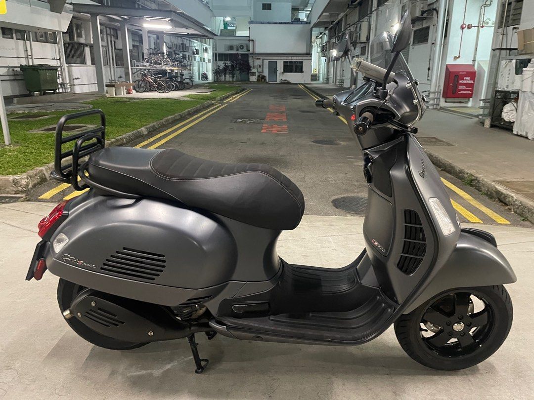 Vespa GTS 300 Tankaufkleber 'Super' - Schutz & Style In Einem, Selbstklebend