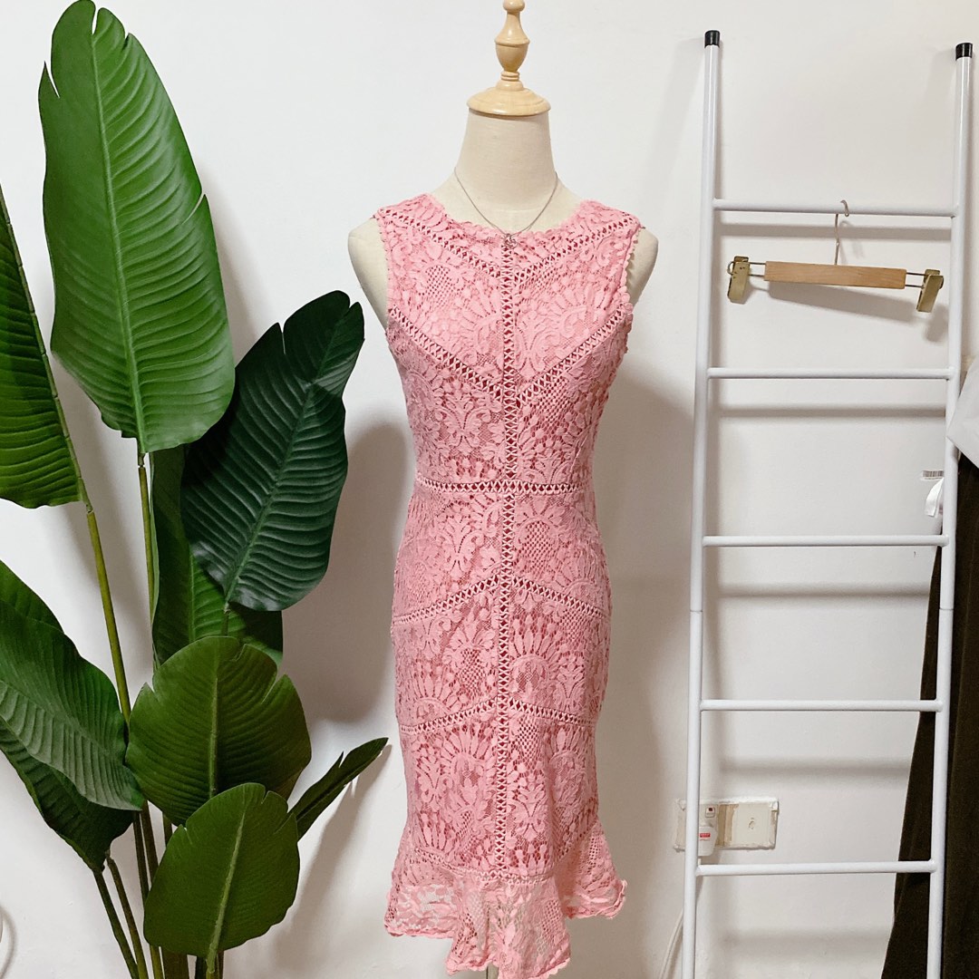 XS BNWT New look lace dress in pink Women s Fashion Dresses
