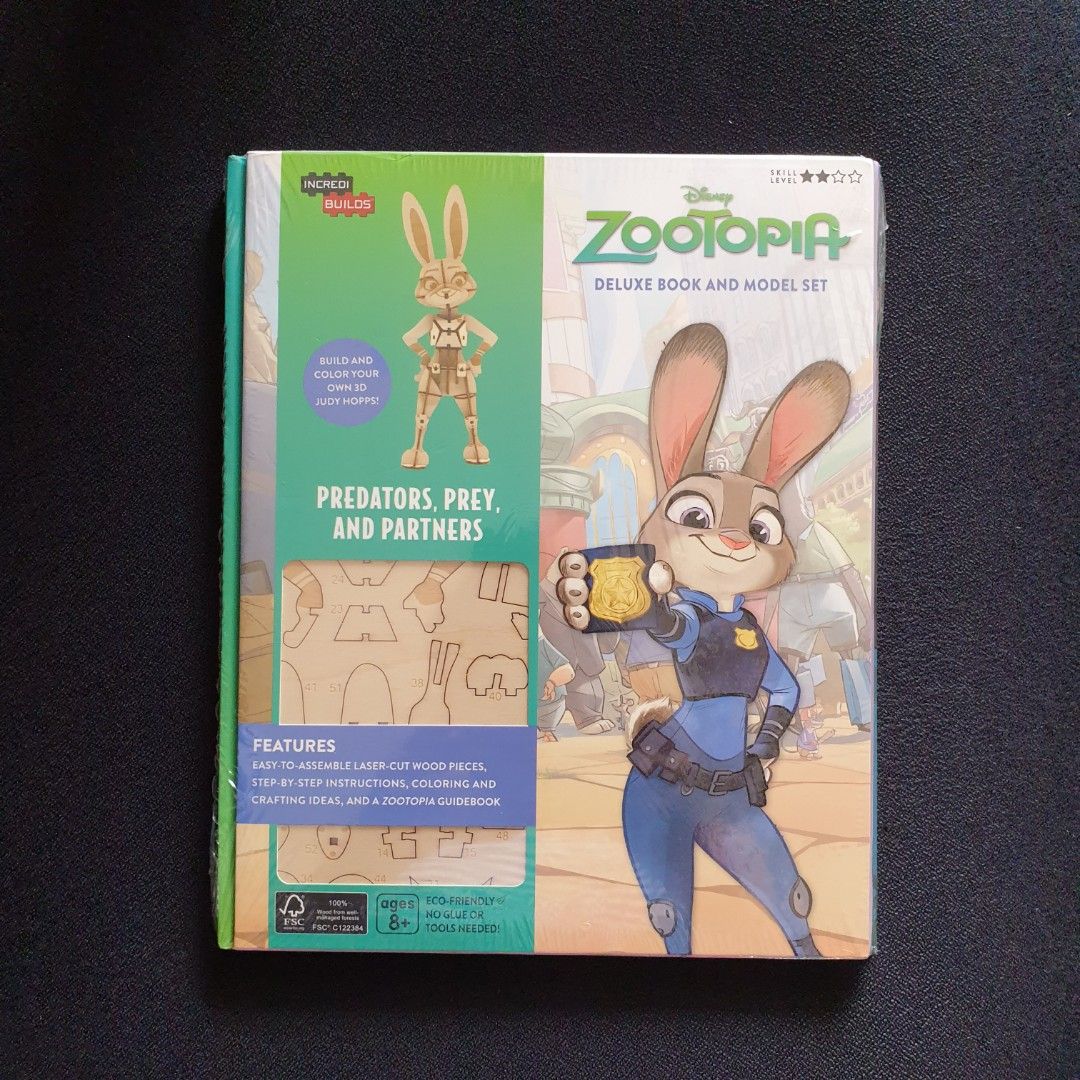 Zootopia Deluxe Book and Model Set, Hobbies & Toys, Stationery & Craft