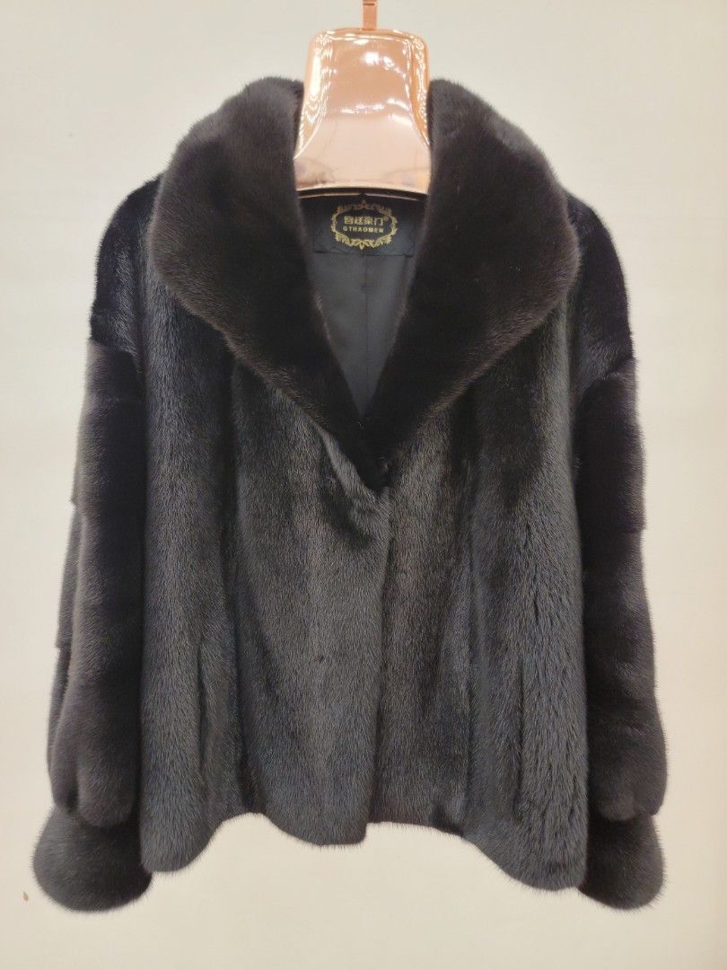 真毛100%mink fur 水貂皮草短褸, 女裝, 外套及戶外衣服- Carousell