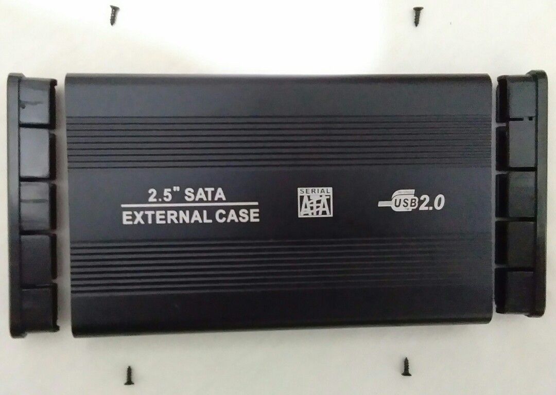 2.5 HDD Metal Enclosure (Category: Hard Disks & Thumbdrives) located in Manila. Submitted by noelf.ortiz (Listing ID 1255323056, Image 1). Description: Enclosure for 2.5 HDD, casing only no electronics, made from aluminium except end covers are made of plastic P75.00 / each 3 items left, buy all 3 for P199.00.