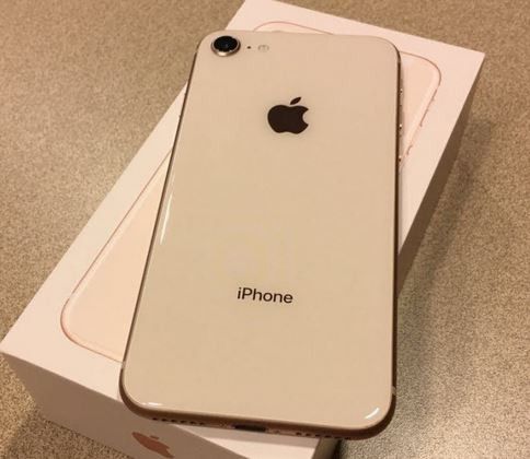 64GB iPhone 8 ROSE GOLD $270 Unlocked LIKE NEW! (True to Photo