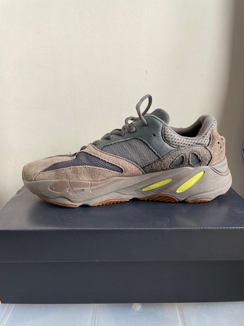 Adidas yeezy boost 700 mauve sizing top