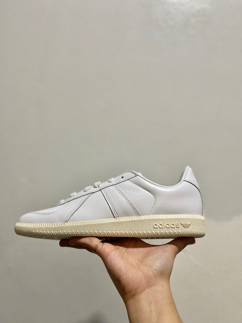 Adidas consortium x oyster holdings bw army top