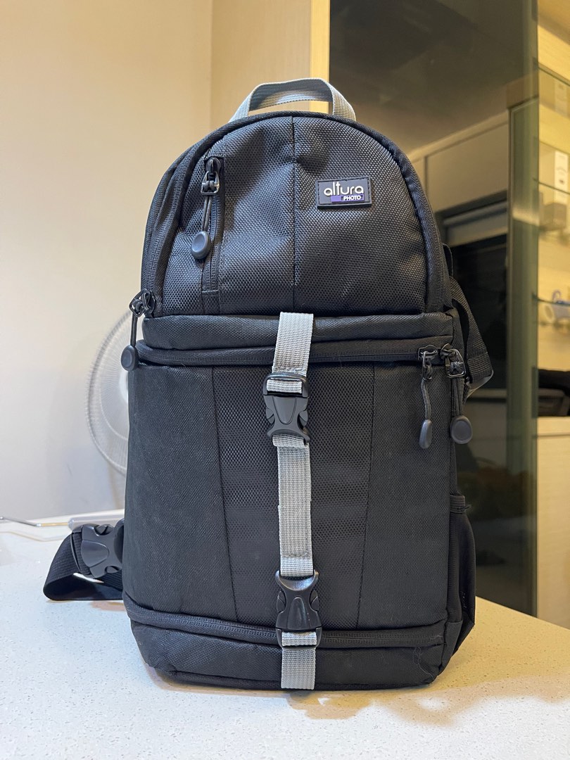 Altura sling sale bag