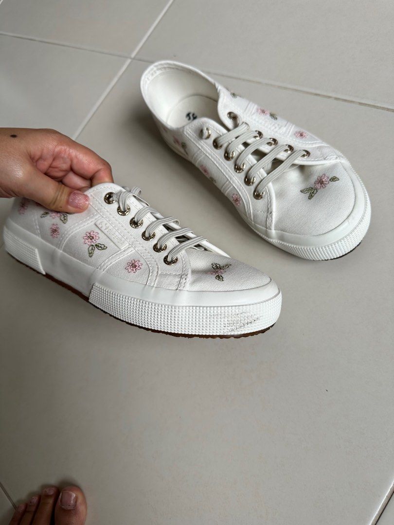 Superga bee hotsell sneakers