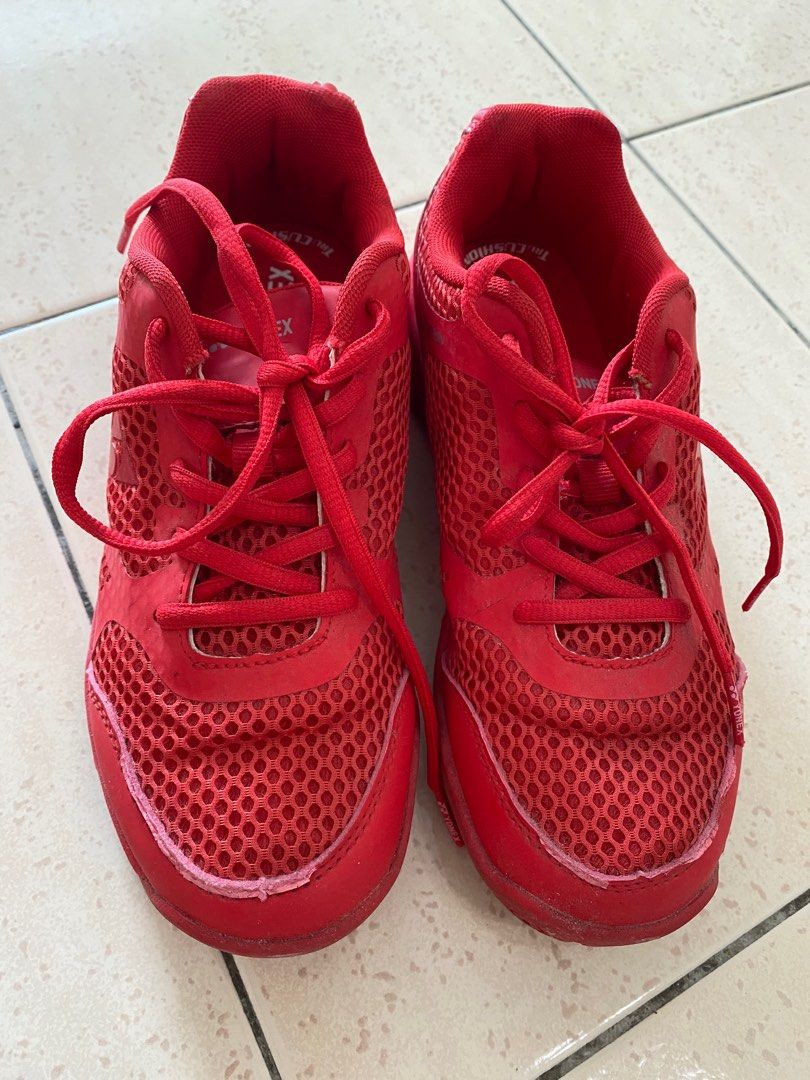Womens badminton sales shoes uk