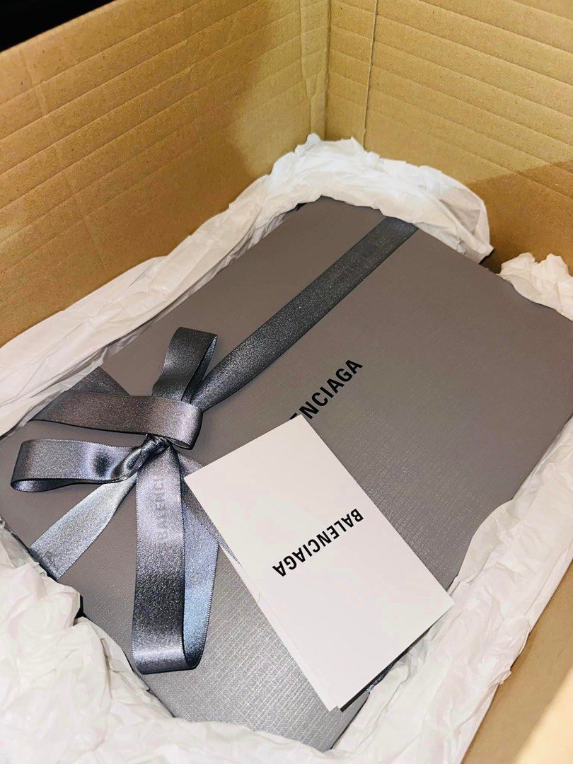Balenciaga gift box top