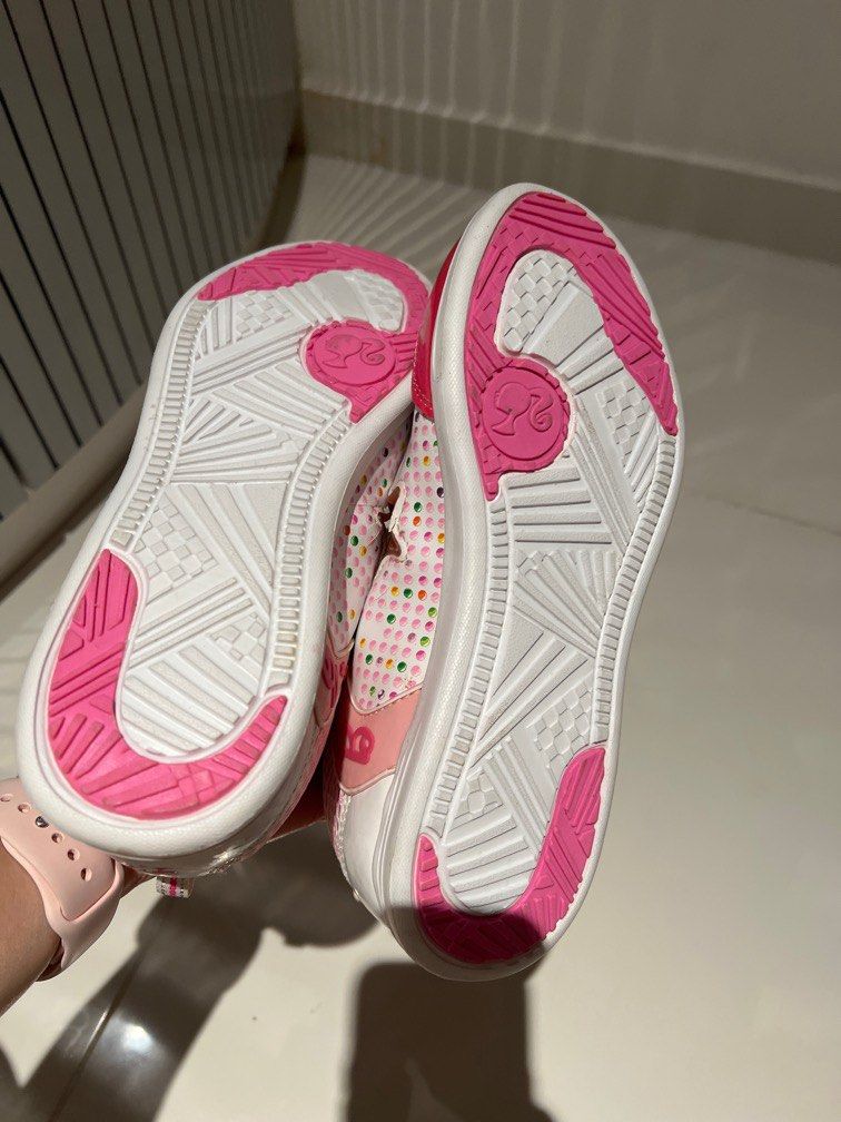 Girls walking clearance trainers