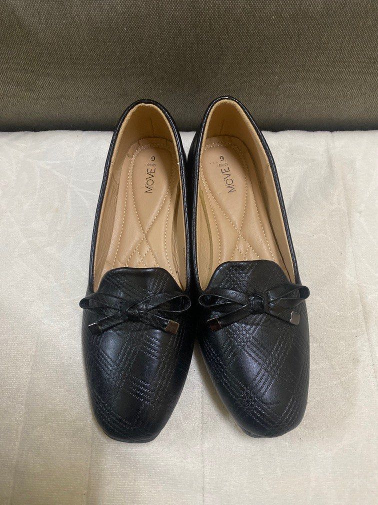 Ladies black flat cheap shoes size 6