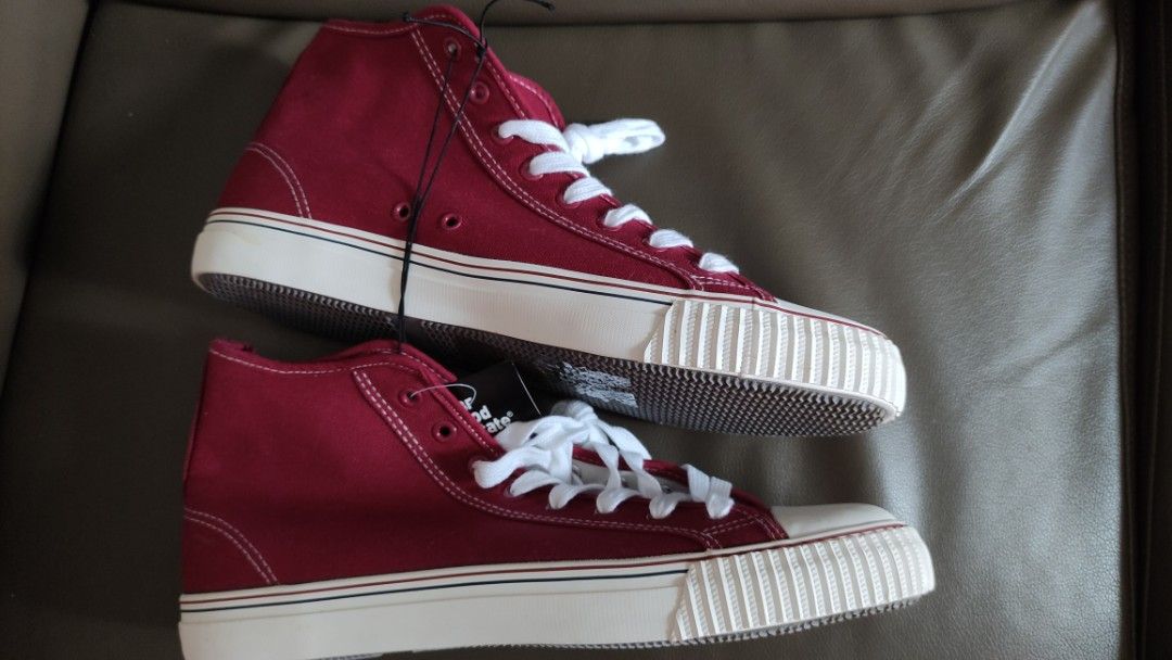 Mens burgundy canvas shoes 2025