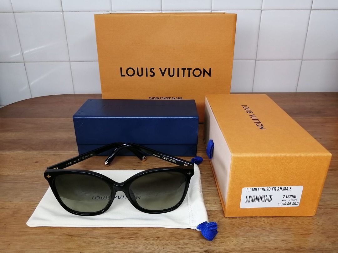 Louis Vuitton My Monogram Cat Eye Sunglasses Black Acetate. Size E