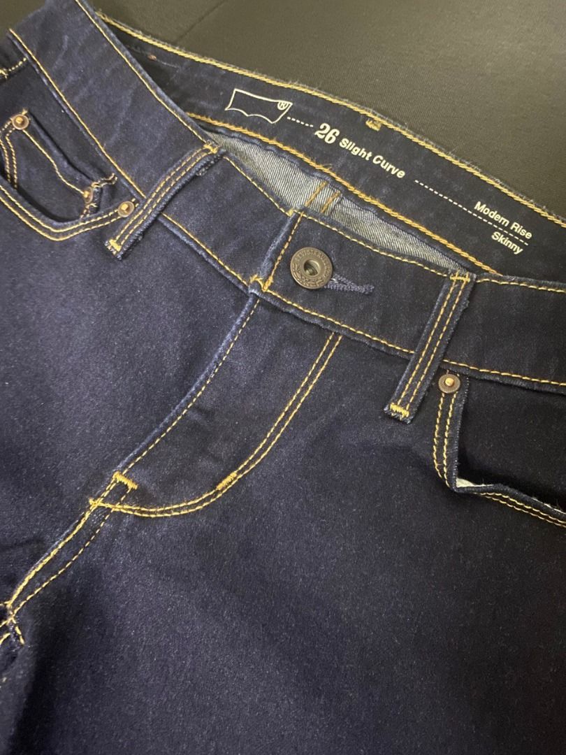 (Brand New) Original Levis Jeans Slight Curve Modern Rise & Skinny Cut for  Ladies Size 26