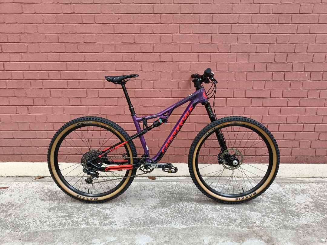Carbon Lefty Cannondale Habit 27.5in Chris King hubs Sports