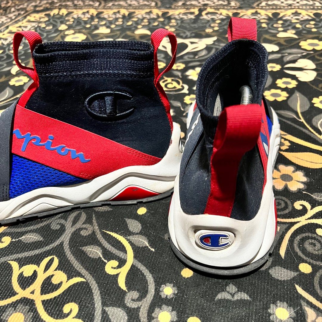 Champion shop rally crossover