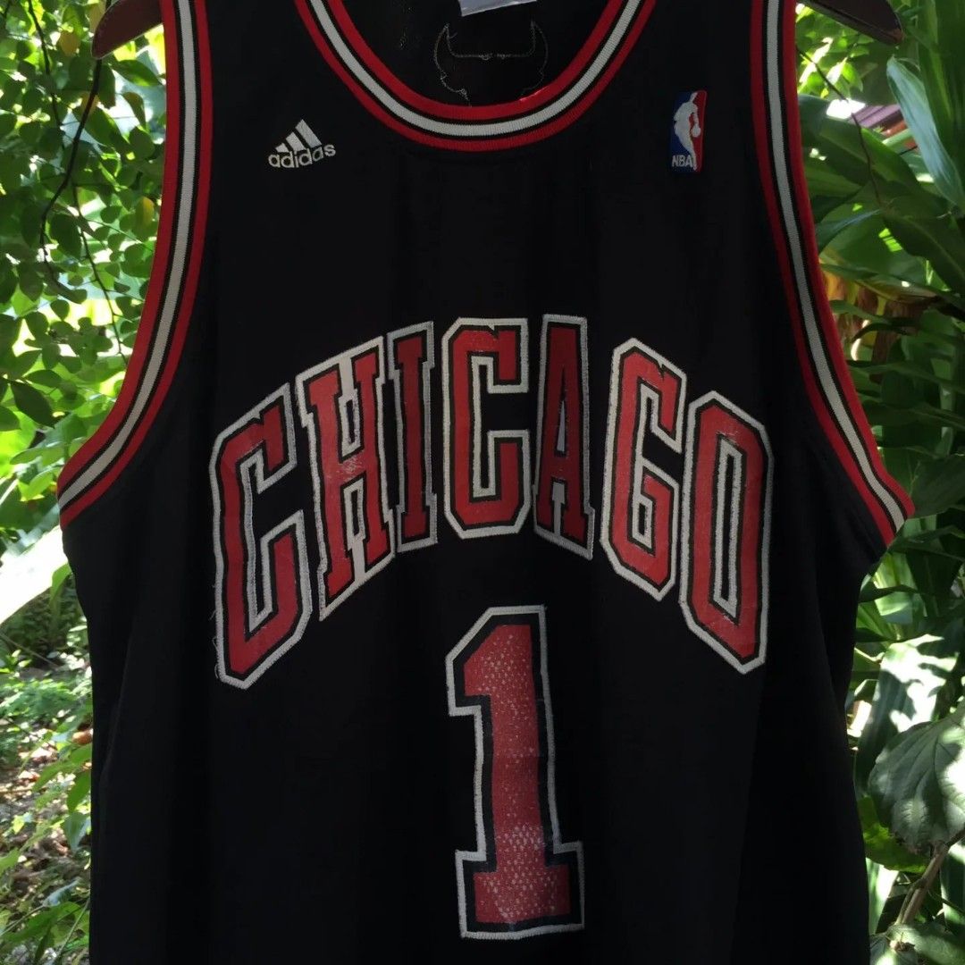 Buy the Mens Black Red NBA Chicago Bulls Derrick Rose #1