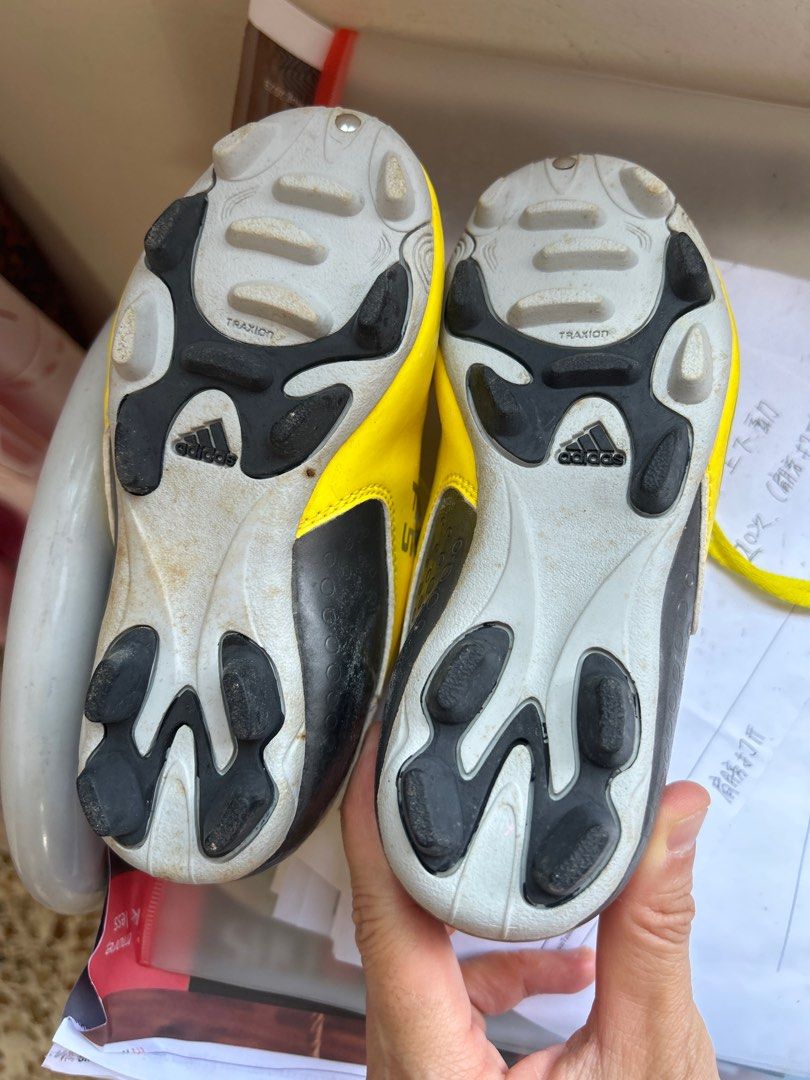 Children discount soccer boots
