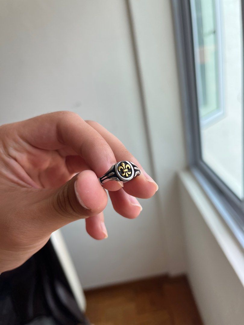 Gold chrome hot sale hearts ring