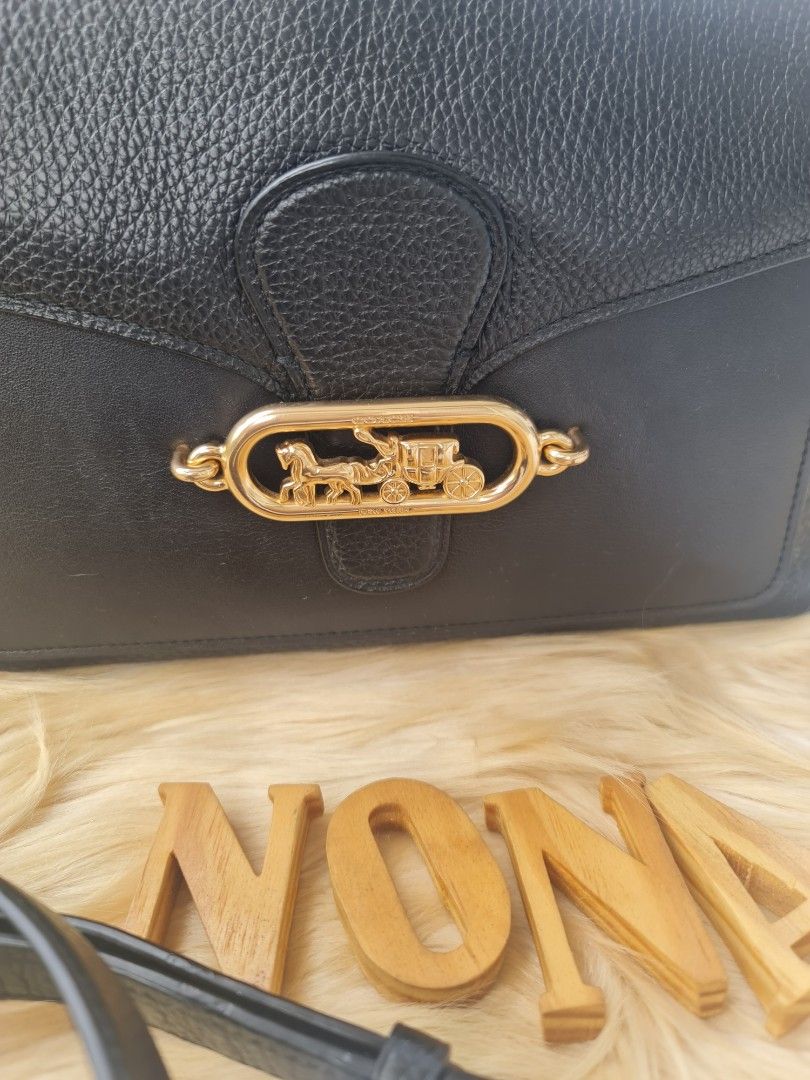 Coach jade deals messenger