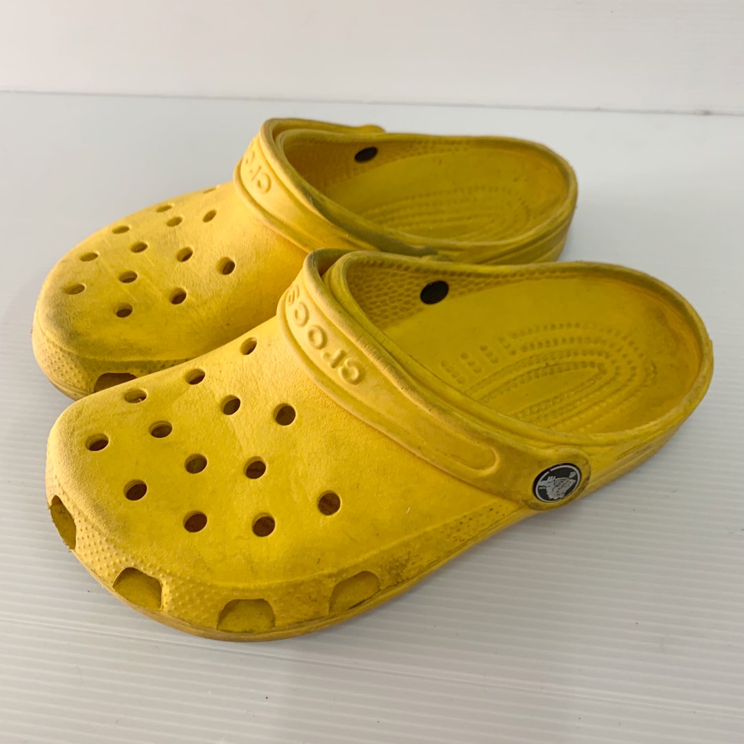 Yellow crocs size 9 best sale