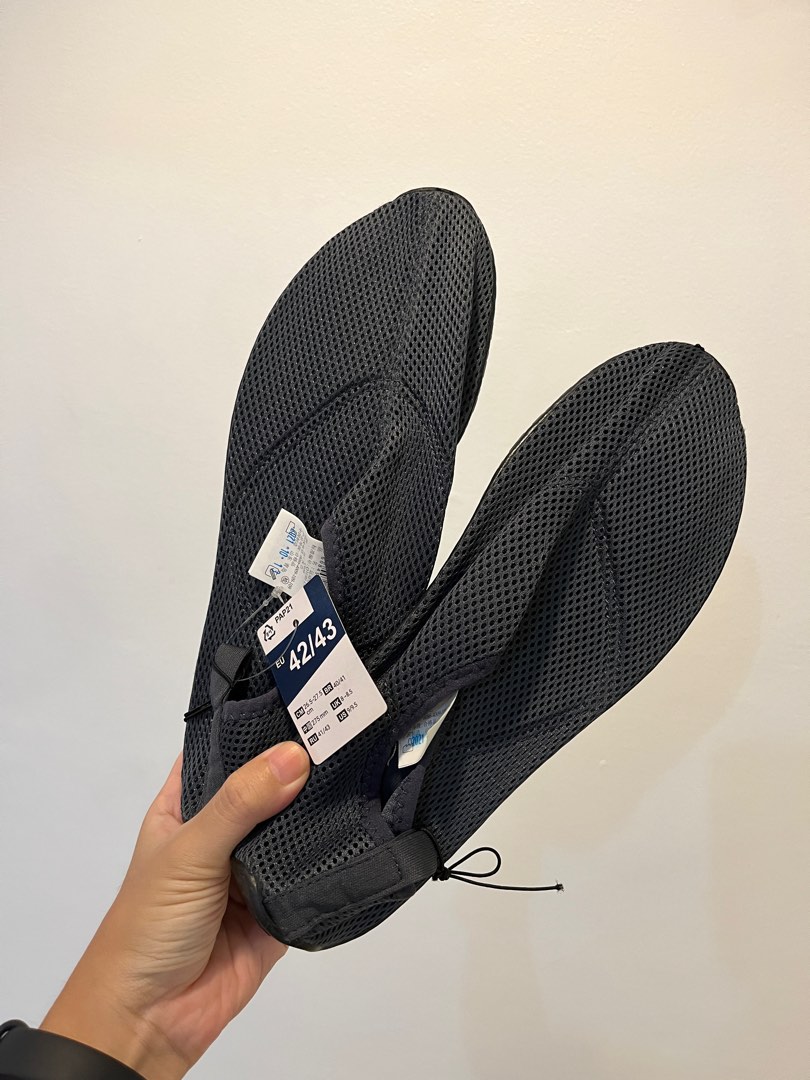 Decathlon Aqua Shoes Grey, Men's Fashion, Footwear, Casual Shoes on Carousell