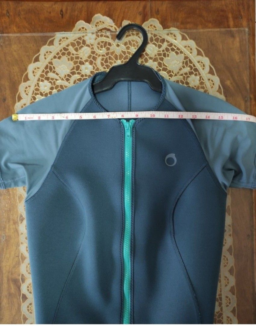 Decathlon Rashguard (Category: Rash guard) located in San Pedro. Submitted by recitea (Listing ID 1255307213, Image 1). Description: I am selling my pre-loved spare Decathlon Rash guard which is rarely used. Size is XS, thick material and ideal for island hopping and snorkeling. Reason for selling: Decluttering Shipping fee is c/o the buyer..