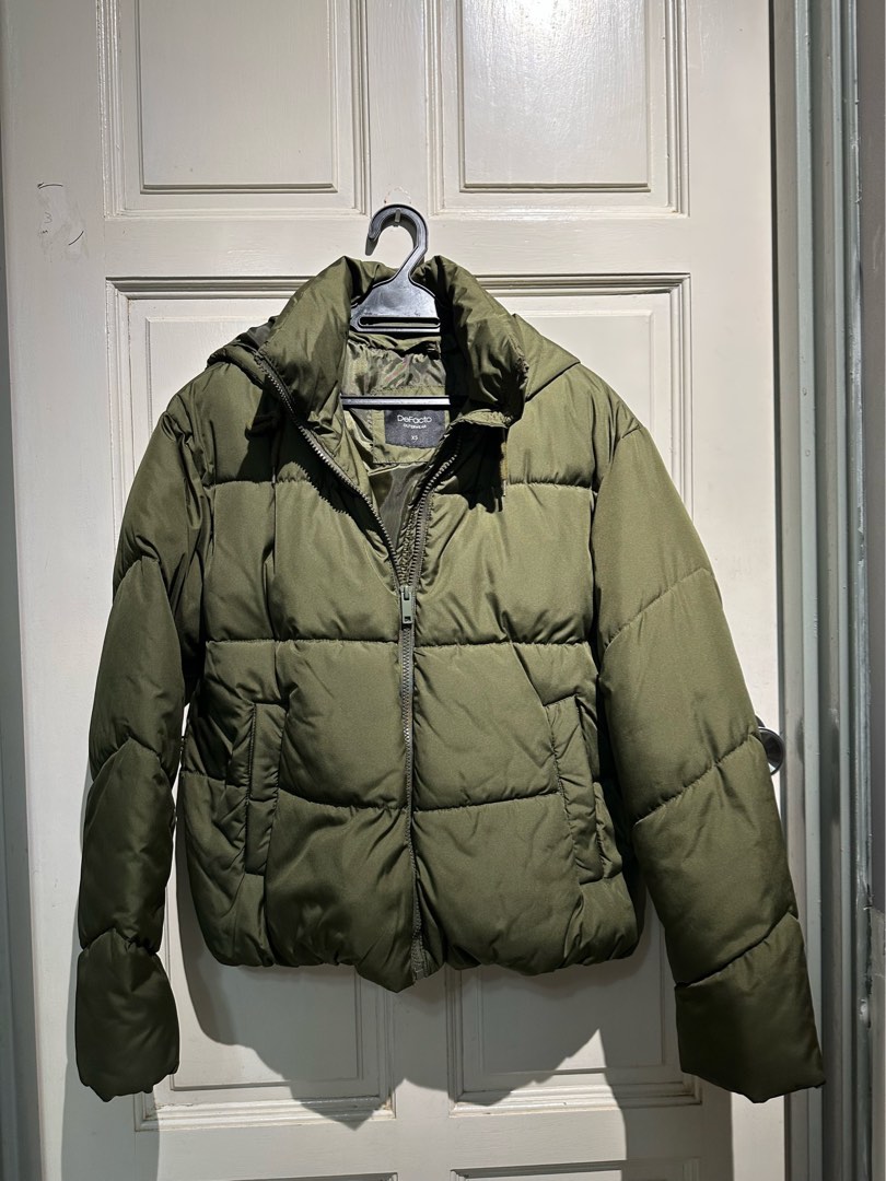 Army green winter store coats