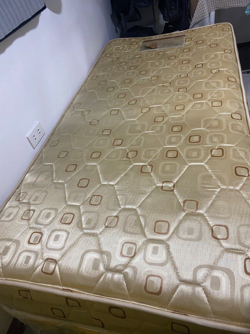 Dewfoam Twin Size Spring Mattress, Furniture & Home Living, Furniture