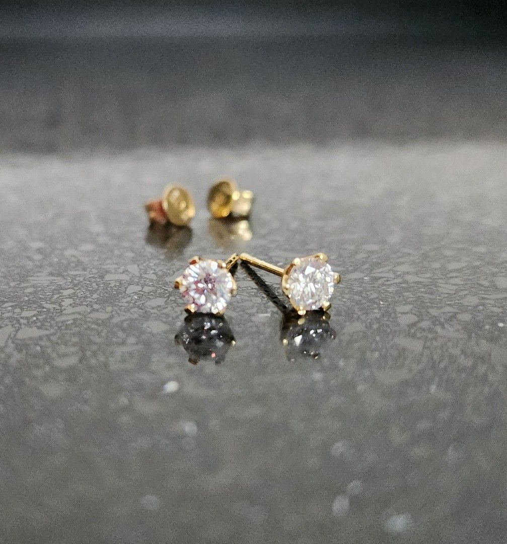 Real gold sale diamond stud earrings