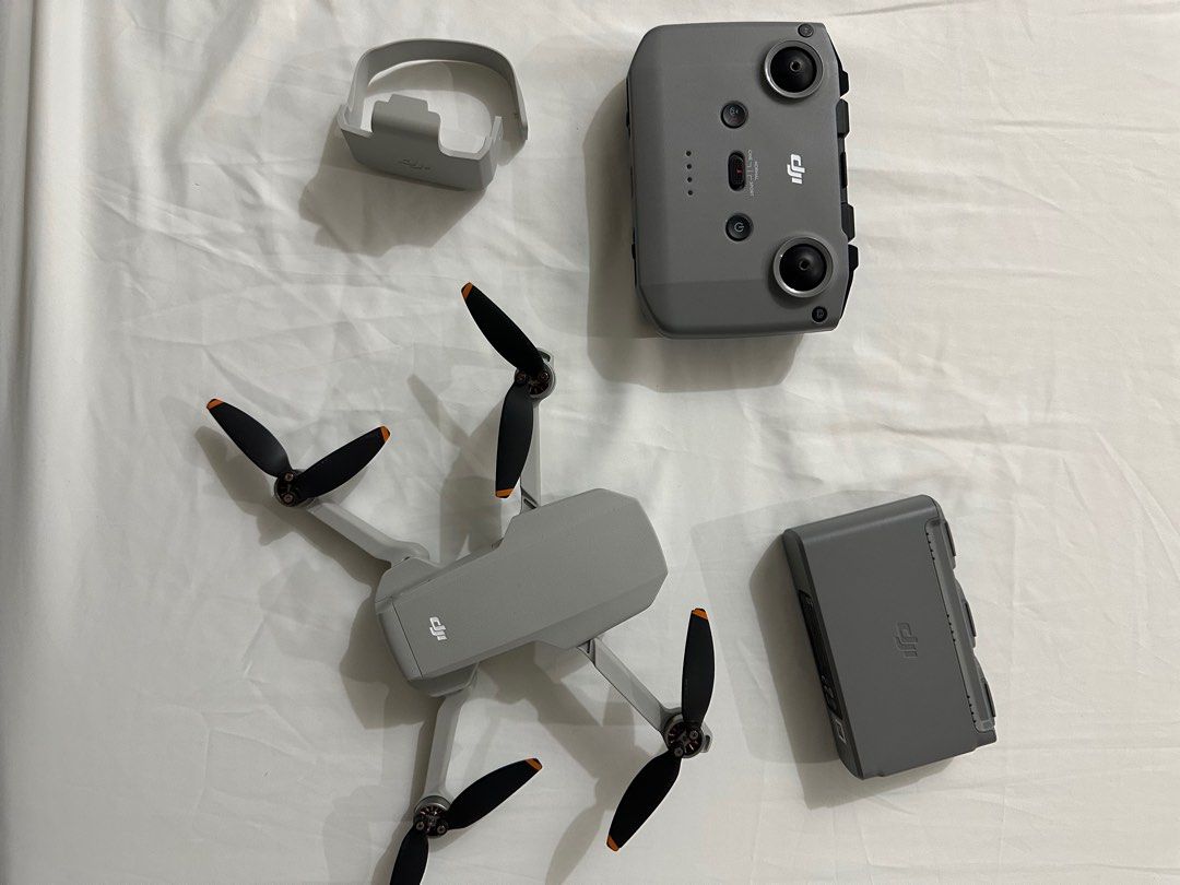 DJI Mini 2 Fly More Combo (Category: Drones) located in Pasig City. Submitted by landamme (Listing ID 1255374466, Image 3). Description: Comes with 3 batteries with charger Includes 128GB Sandisk Extreme MicroSD Card I’ll put in a free Propeller Holder so you get 2. Drone Specs: Ultralight & Foldable 31-Min Max Flight Time 10km Video Transmission Level 5 Wind Resistance Ultra-Clear 4K Video Intelligent Modes & QuickShots.