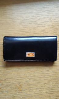 Dompet Elle