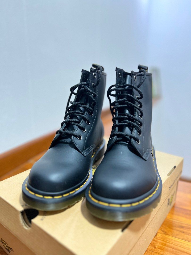Dr Martens 1460 Black, Women's Fashion, Footwear, Boots on Carousell