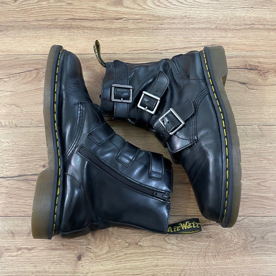 Dr martens store blake boots
