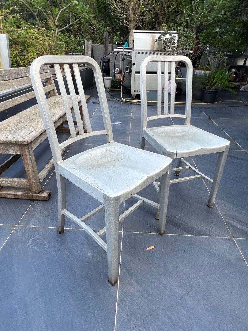 Emeco navy chair all aluminum., 傢俬＆家居, 傢俬, 椅子- Carousell