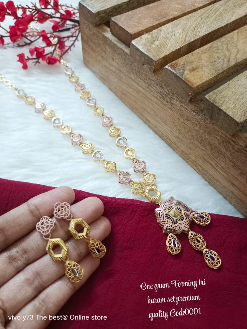FANCY HARAM SET Women s Fashion Jewelry Organisers Necklaces on Carousell