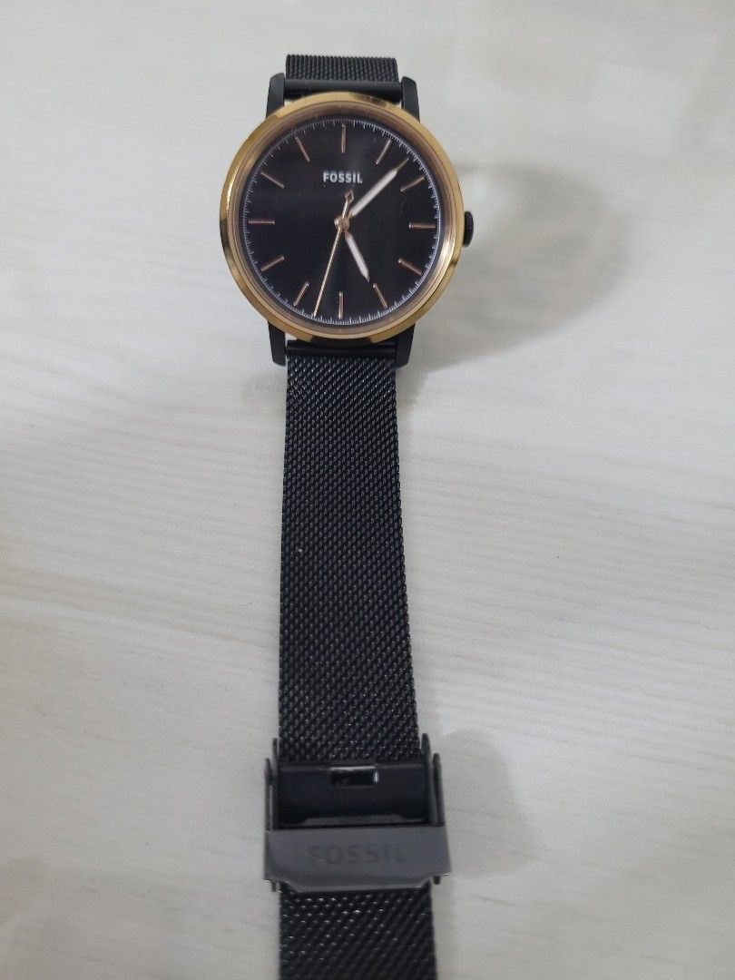Fossil neely black top