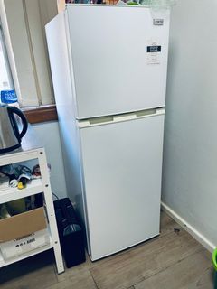 Fridge 239L