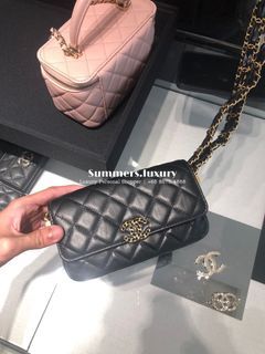 chanel handbag black