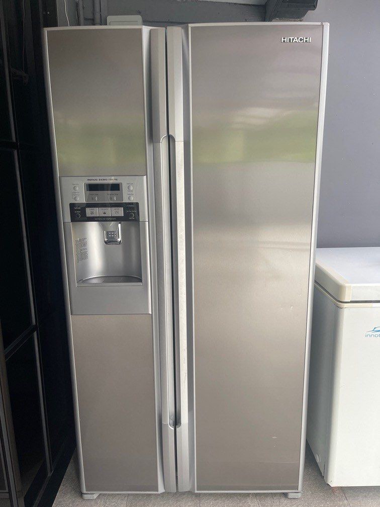 Hitachi SidebySide 2 Door RefrigeratorFreezer RS700GMS, TV & Home