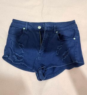 (Category: ) located in . Submitted by lovelea (Listing ID 1255280874, Image 1). Description: .