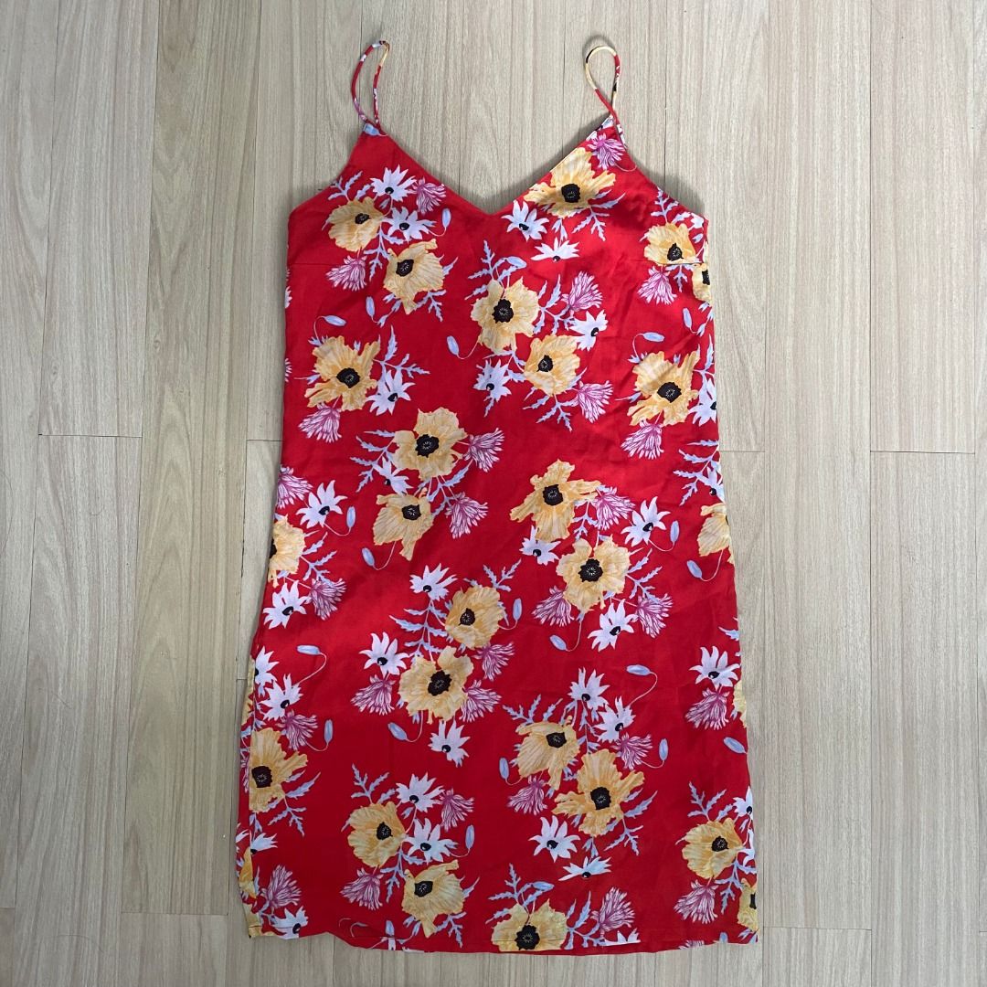 open lace back dress H&M women's wine floral, short sleeve wrap dress size 4  Sol Resale  Boutique
