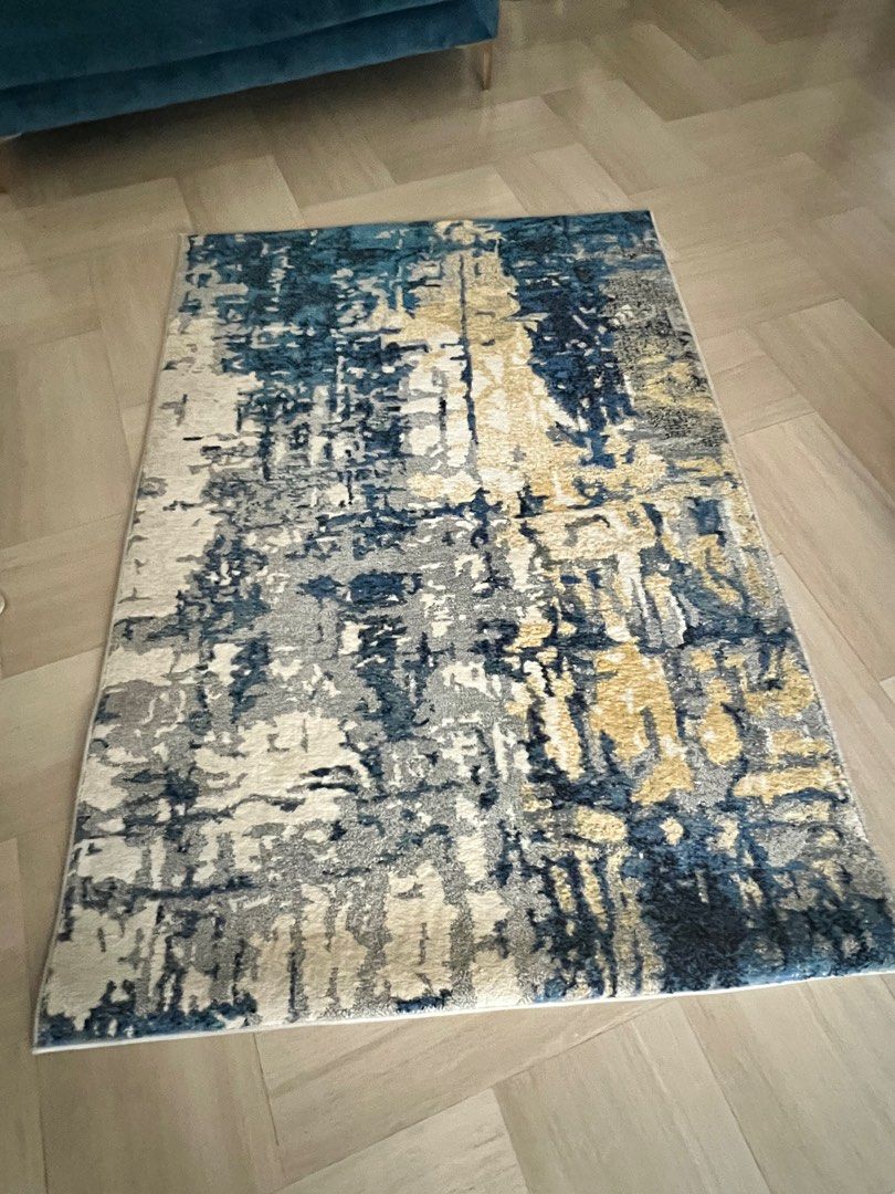 Hooga rug - beautiful, Furniture & Home Living, Home Decor, Carpets ...