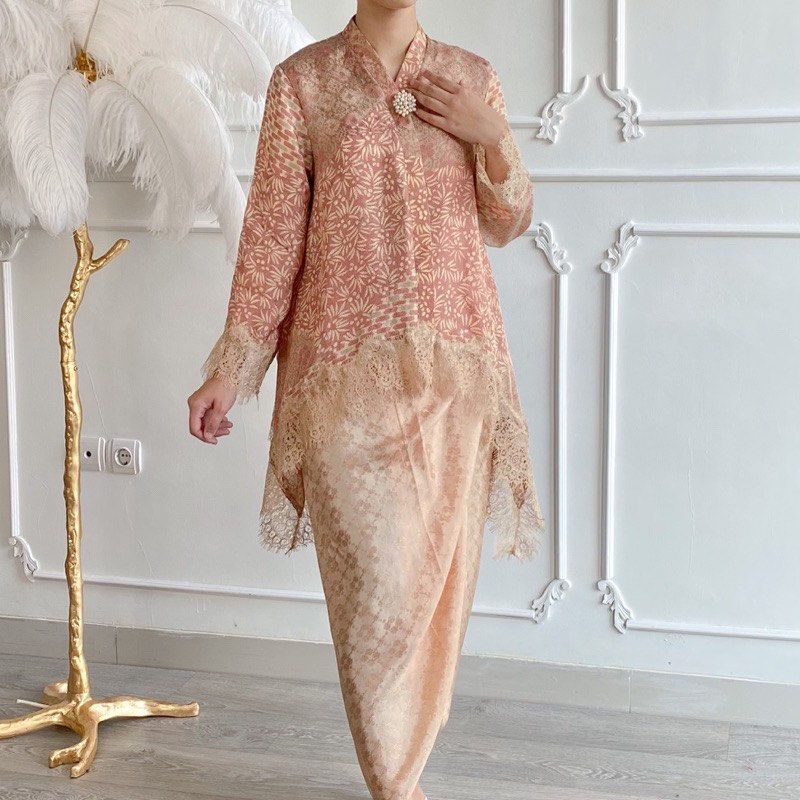 Batik shop lace dress