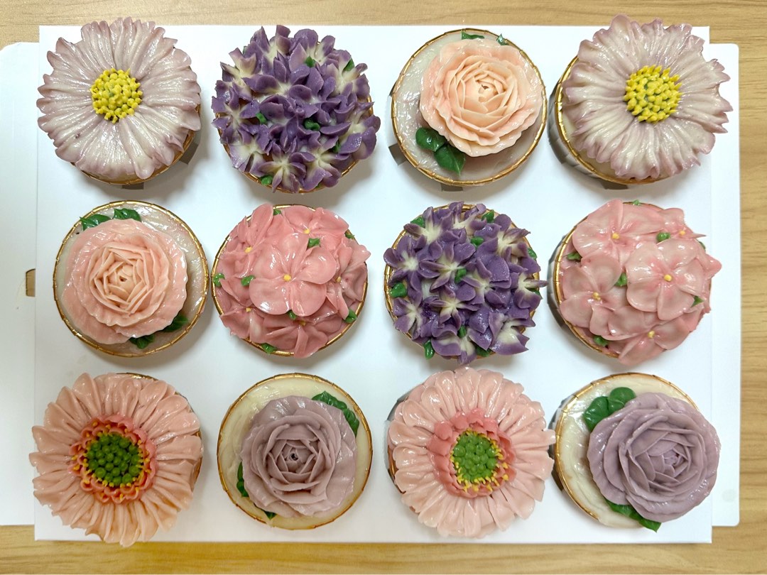 Korean buttercream flower cupcakes, Food & Drinks, Homemade Bakes on