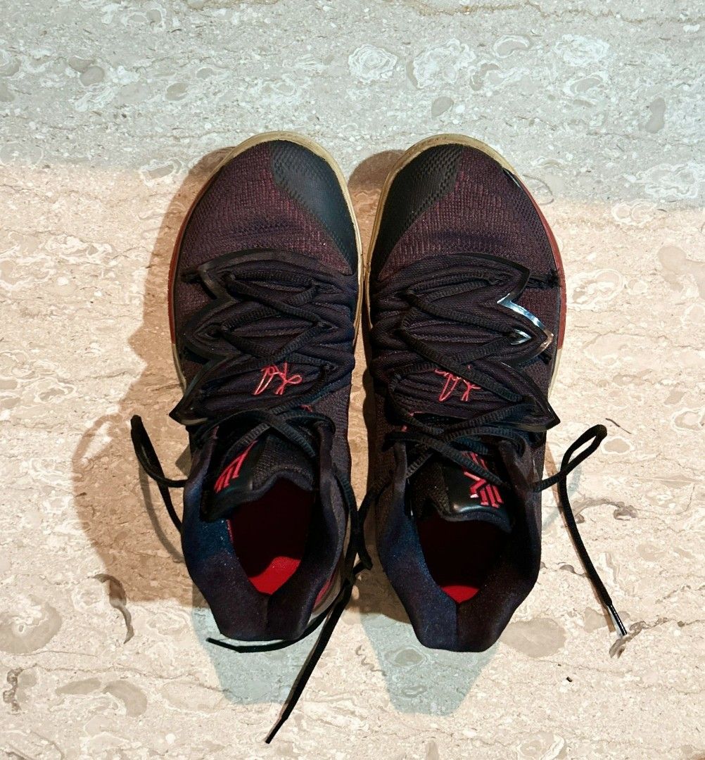 Kyrie 5 ufo foot locker online