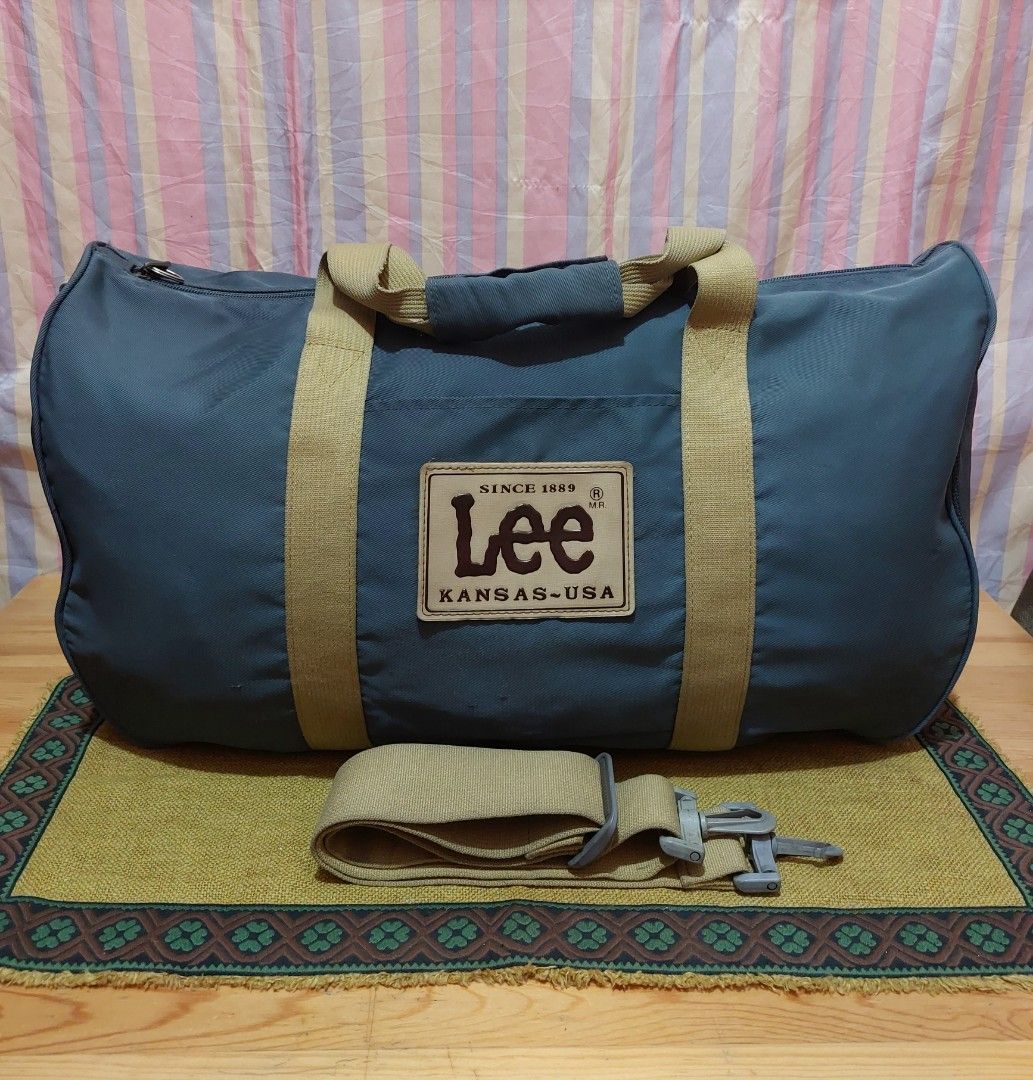 Lee top duffle bag