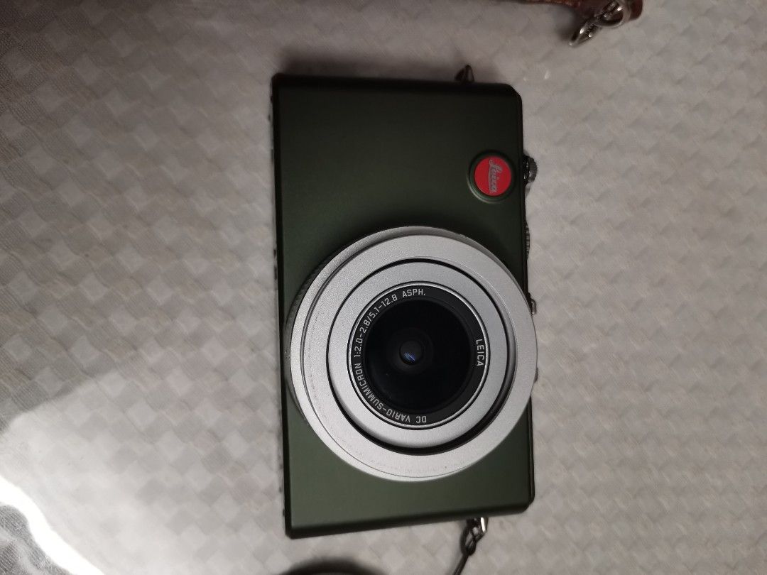 Used Leica D-Lux 4 - Safari Edition