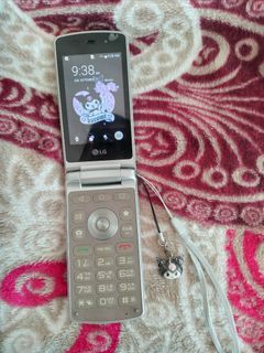 LG WINESMART FLIP PHONE