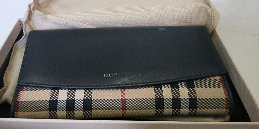 Burberry sales wallet authentication